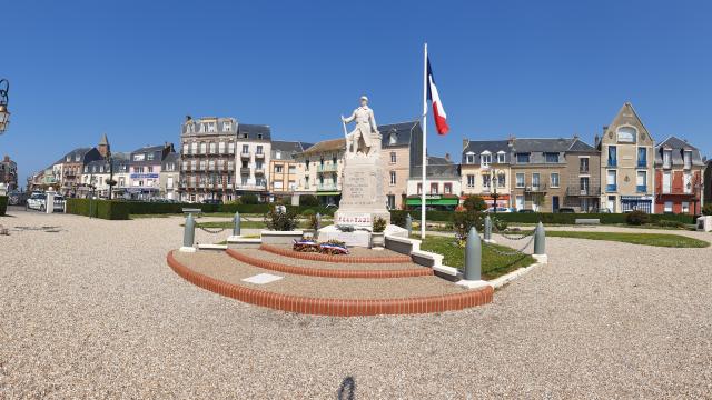 Centre Ville Mers Les Bains Monuments Aux Morts