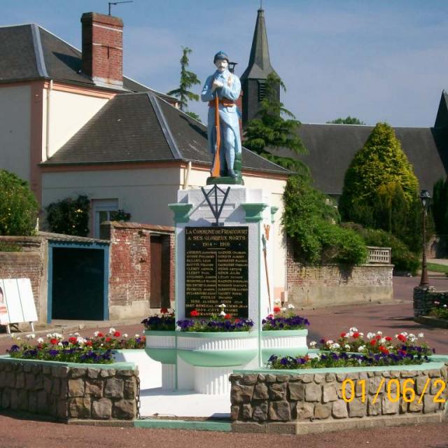 Destination Le Treport Mers Friaucourt Monument Aux Morts Village