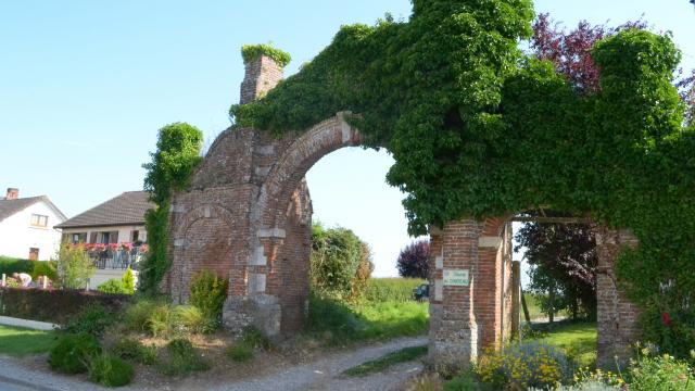 Destination Le Treport Mers Melleville Porte Ancien Manoir