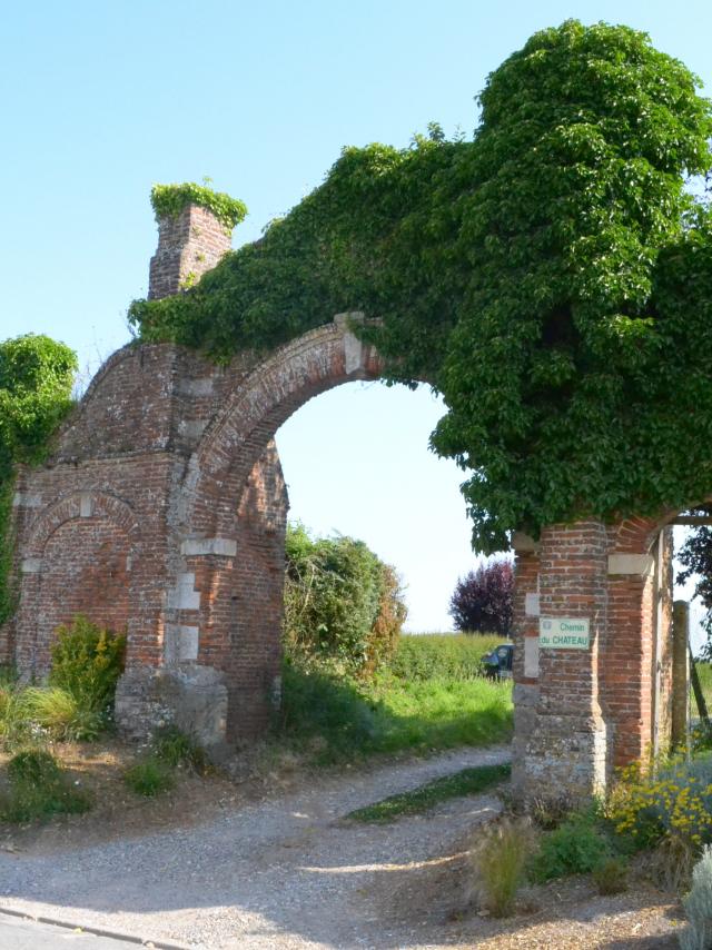 Destination Le Treport Mers Melleville Porte Ancien Manoir