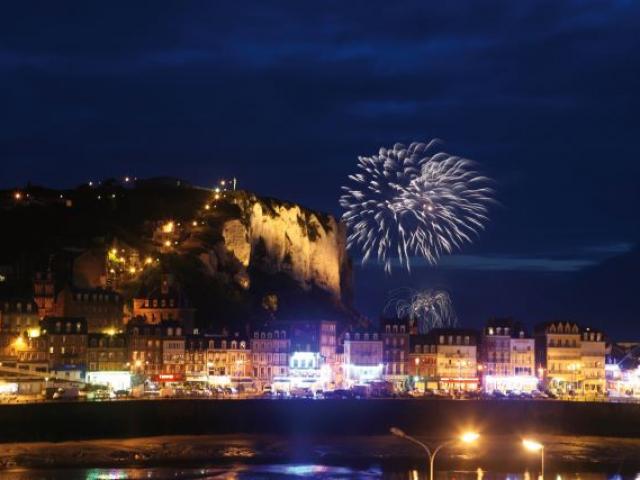 Le Tréport Feu D'artifice G Targat Web