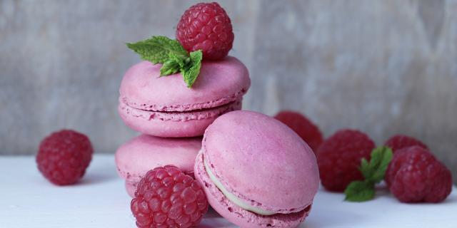 macarons-2548810-1920.jpg