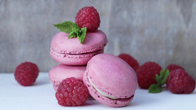 macarons-2548810-1920.jpg