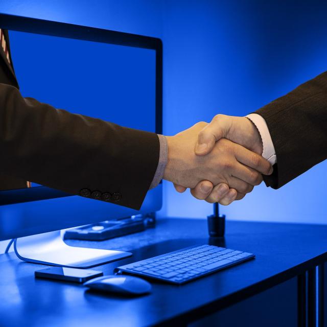 handshake-3962172-1920.jpg