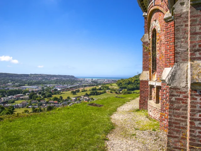 Boucle de Jérusalem, vue depuis la Chapelle Saint-Laurent O'Toole sur le panorama des Trois Villes Soeurs