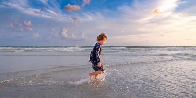 Enfant dans l'eau