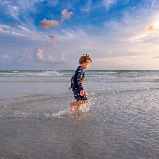 Enfant dans l'eau