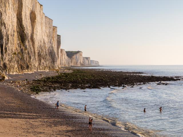 Ault, sa plage et ses falaises